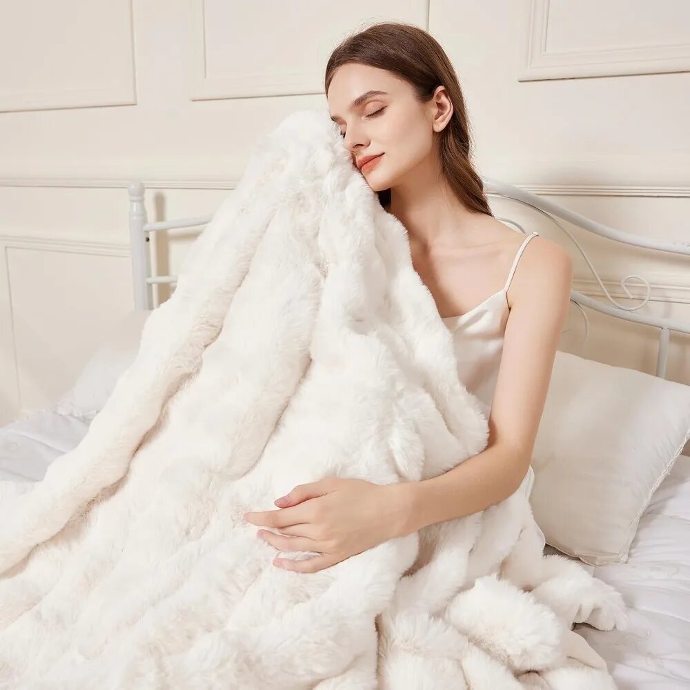 Artificial rabbit fur blanket